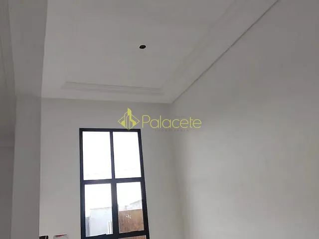 Casa com 150m² 3 quartos e 2 banheiros, à venda, no bairro Vila Areao em Taubaté