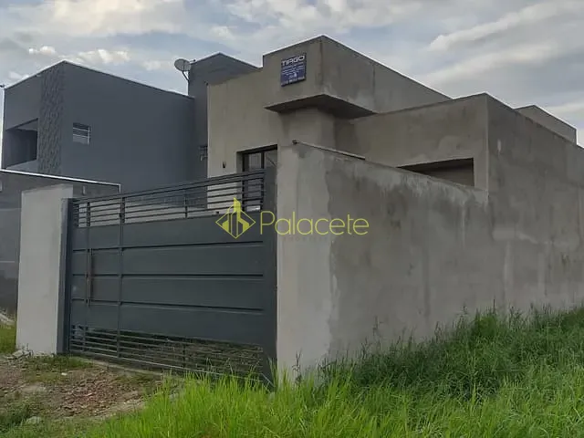 Casa com 150m² 3 quartos e 2 banheiros, à venda, no bairro Vila Areao em Taubaté