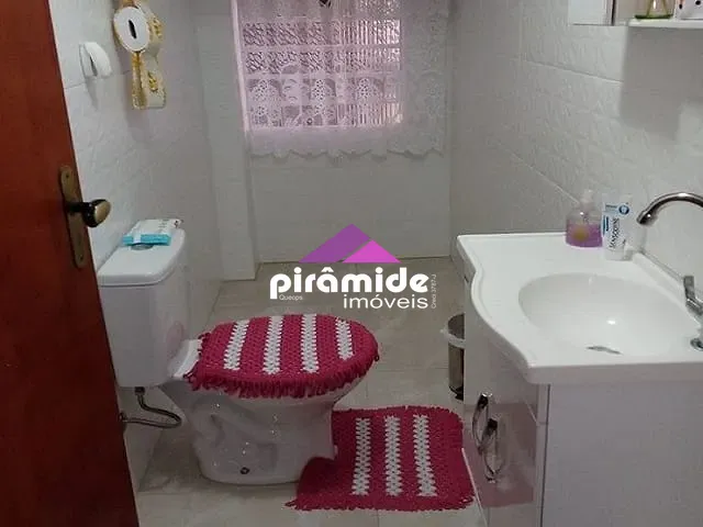 Casa com 150m² 3 quartos e 3 banheiros, à venda, no bairro Monte Castelo em São José dos Campos