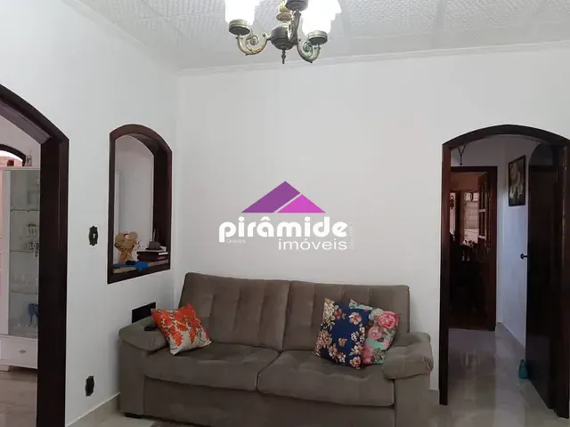 Casa com 150m² 3 quartos e 3 banheiros, à venda, no bairro Monte Castelo em São José dos Campos
