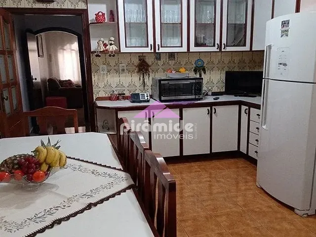 Casa com 150m² 3 quartos e 3 banheiros, à venda, no bairro Monte Castelo em São José dos Campos