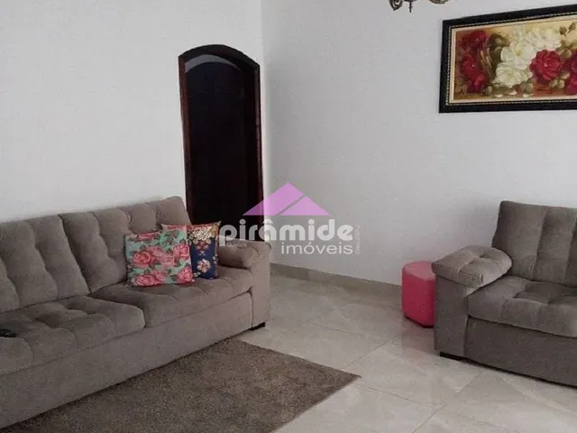Casa com 150m² 3 quartos e 3 banheiros, à venda, no bairro Monte Castelo em São José dos Campos