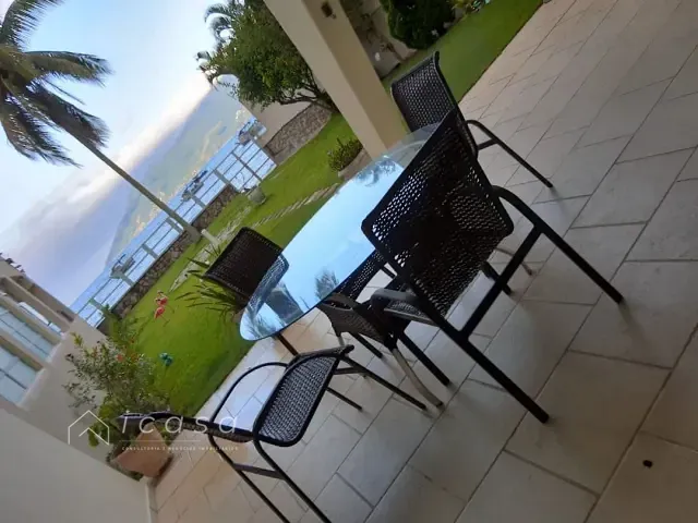 Casa com 260m² 3 quartos e 3 banheiros, à venda, no bairro S F Praia em São Sebastião