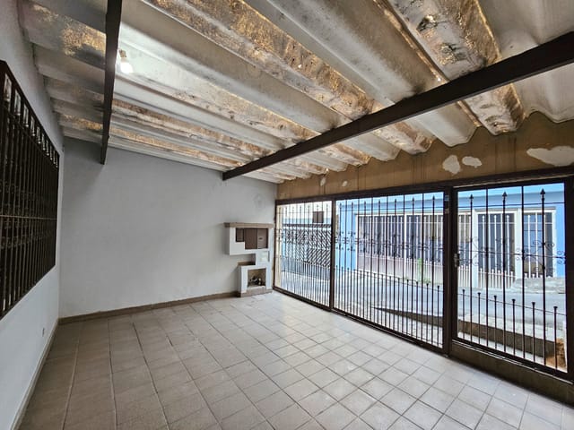 Foto do Casa - Casa tipo para venda em Vila Mascote com 4 quartos, sendo 1 suíte, 196m² | Lares e Andares Imóveis