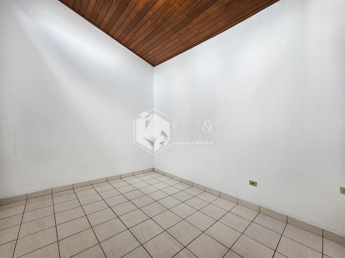 Casa à venda com 4 quartos, 196m² - Foto 32