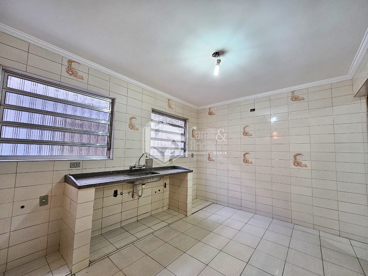 Casa à venda com 4 quartos, 196m² - Foto 9