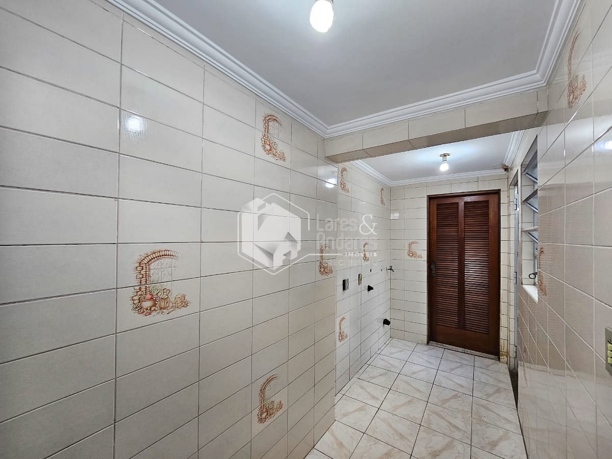 Casa à venda com 4 quartos, 196m² - Foto 14