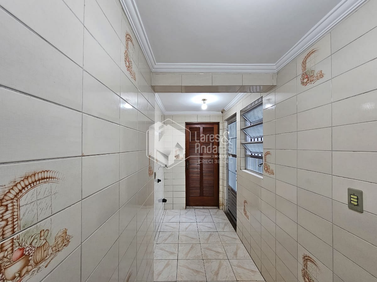 Casa à venda com 4 quartos, 196m² - Foto 13