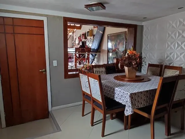 Casa com 220m² 4 quartos e 4 banheiros, à venda, no bairro Centro em São José dos Campos