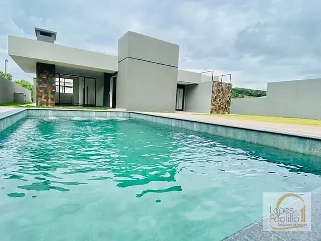 Casa com 800m² 4 quartos e 5 banheiros, à venda, no bairro Residencial Green Village em Atibaia