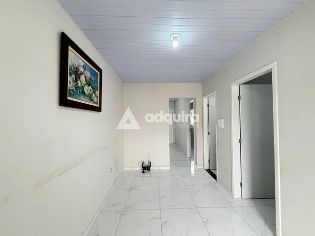 Casa 2 quartos e 1 banheiro, para alugar, no bairro Cará-cará em Ponta Grossa