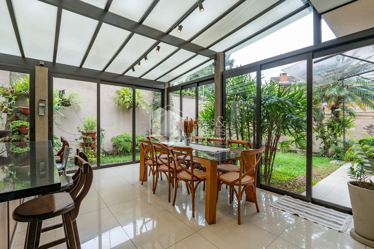 Casa, 5 quartos, 373 m² - Foto 1