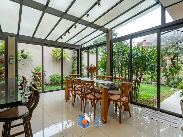 Casa com 270m² 5 quartos e 5 banheiros, à venda, no bairro Vila Suzana em São Paulo