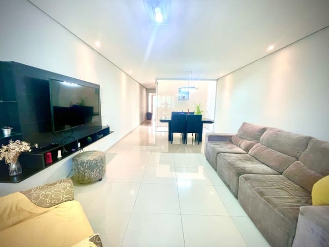 Foto do Casa - Casa tipo para venda em Vila Santa Clara com 3 quartos, sendo 2 suítes, 218m² | Lares e Andares Imóveis