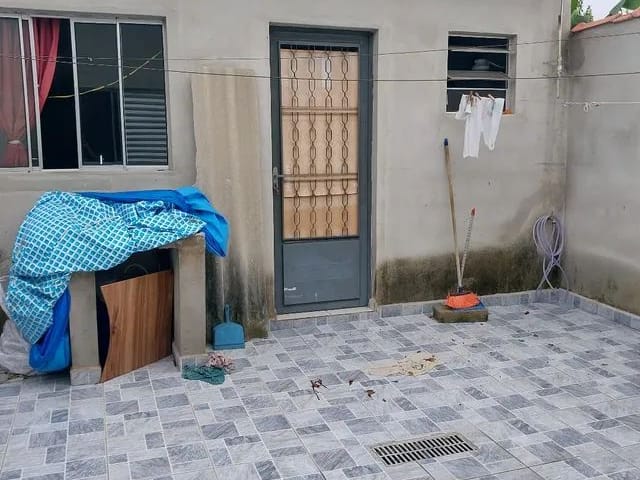 Casa com 150m² 3 quartos e 2 banheiros, à venda, no bairro Jardim Gurilândia em Taubaté