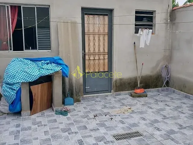 Casa com 150m² 3 quartos e 2 banheiros, à venda, no bairro Jardim Gurilândia em Taubaté