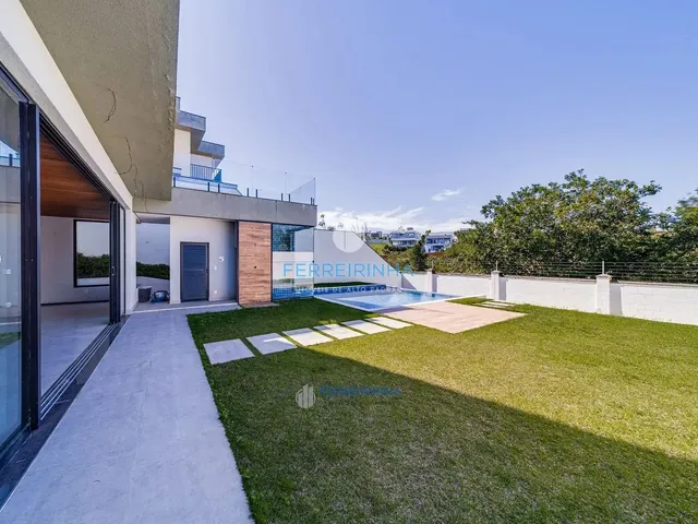 Casa com 480m² 4 quartos e 6 banheiros, à venda ou para alugar, no bairro Urbanova em São José Dos Campos