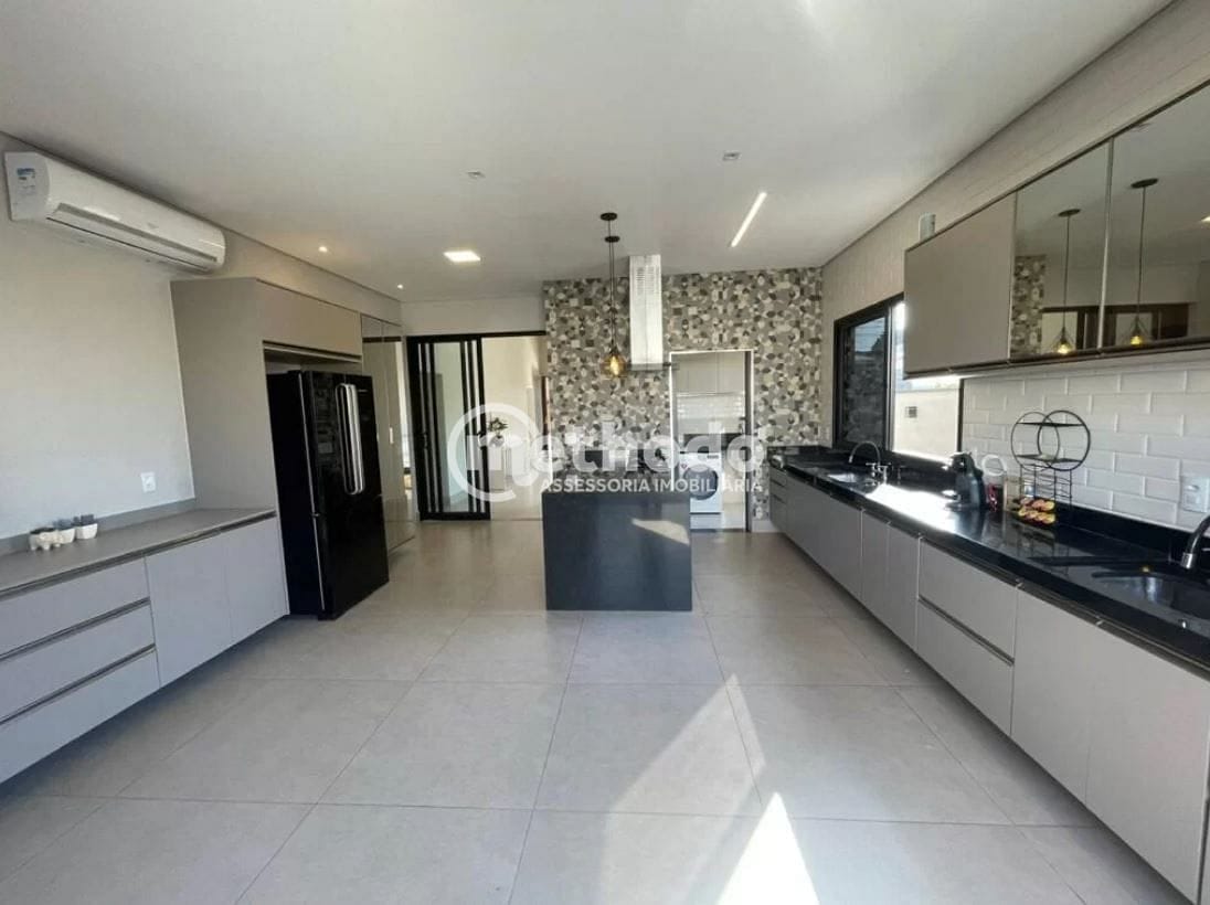 Casa, 3 quartos, 205 m² - Foto 9