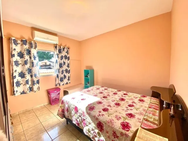 Casa com 140m² 3 quartos e 2 banheiros, à venda, no bairro Jardim das Indústrias em São José Dos Campos