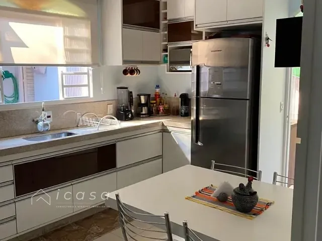 Casa com 900m² 3 quartos e 3 banheiros, à venda, no bairro Parque Nova Esperança em São José dos Campos