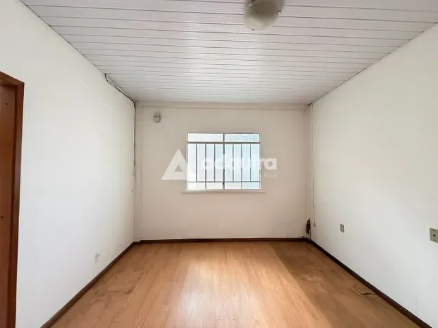 Casa 2 quartos e 2 banheiros, para alugar, no bairro Centro em Ponta Grossa