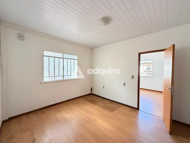 Casa 2 quartos e 2 banheiros, para alugar, no bairro Centro em Ponta Grossa