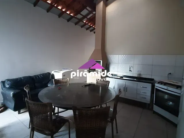 Casa com 150m² 2 quartos e 2 banheiros, à venda, no bairro Parque Industrial em São José dos Campos