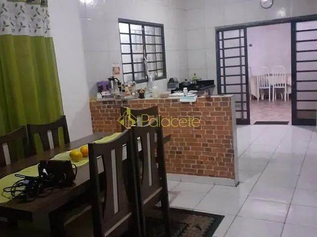 Casa 3 quartos e 2 banheiros, à venda, no bairro Centro em Tremembé