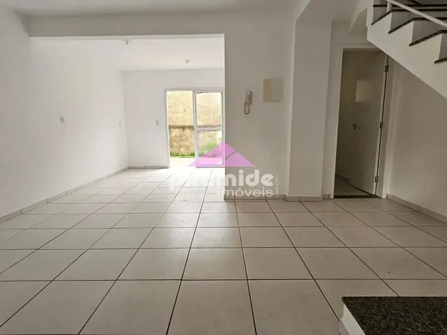 Casa com 75m² 3 quartos e 1 banheiro, para alugar, no bairro Jardim Santa Júlia em São José Dos Campos