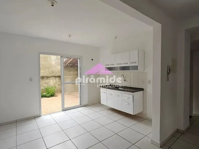 Casa com 75m² 3 quartos e 1 banheiro, para alugar, no bairro Jardim Santa Júlia em São José Dos Campos