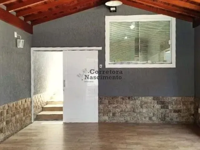 Casa com 250m² 4 quartos e 2 banheiros, à venda, no bairro Loteamento Villa Branca em Jacareí