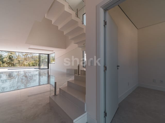 Casa com 569m² 4 quartos e 6 banheiros, à venda, no bairro Tamboré em Santana de Parnaíba