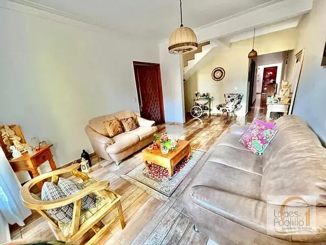 Casa com 175m² 4 quartos e 3 banheiros, à venda, no bairro Nova Cerejeira em Atibaia