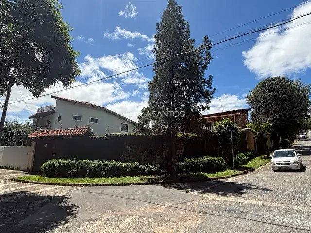 Casa com 319m² 4 quartos e 3 banheiros, à venda, no bairro Jardim São Carlos em Sorocaba