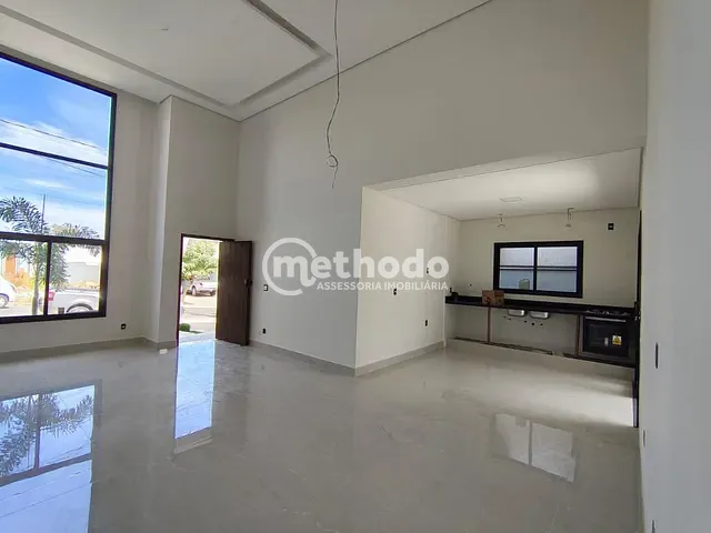 Casa com 250m² 3 quartos e 2 banheiros, à venda, no bairro Parque Olívio Franceschini em Hortolândia