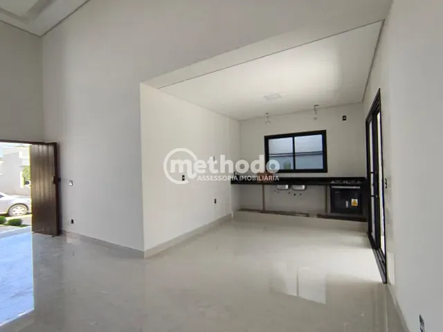 Casa com 250m² 3 quartos e 2 banheiros, à venda, no bairro Parque Olívio Franceschini em Hortolândia