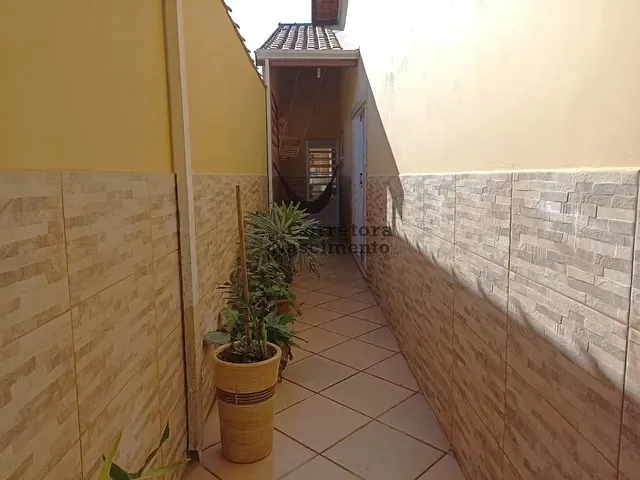Casa com 150m² 2 quartos e 1 banheiro, à venda, no bairro Jardim da Granja em São José dos Campos