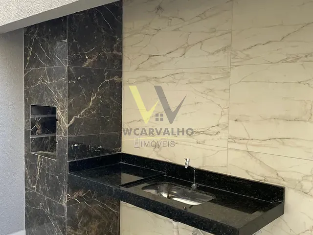 Sobrado com 107m² 3 quartos e 2 banheiros, à venda, no bairro São Jeronimo em Anápolis