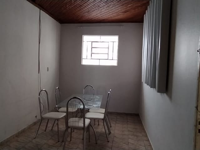 Casa com 225m² 5 quartos e 3 banheiros, à venda, no bairro Vila Zélia em Lorena