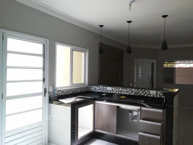 Casa com 125m² 1 quarto e 1 banheiro, à venda, no bairro Jardim Pararangaba em São José dos Campos