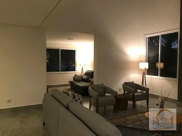 Casa com 800m² 5 quartos e 7 banheiros, à venda, no bairro Condominio Porto Atibaia em Atibaia
