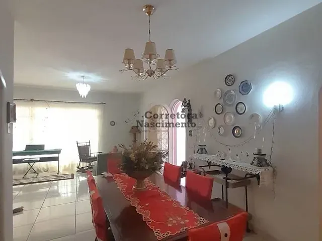 Casa com 280m² 3 quartos e 3 banheiros, à venda, no bairro Centro em Jacareí