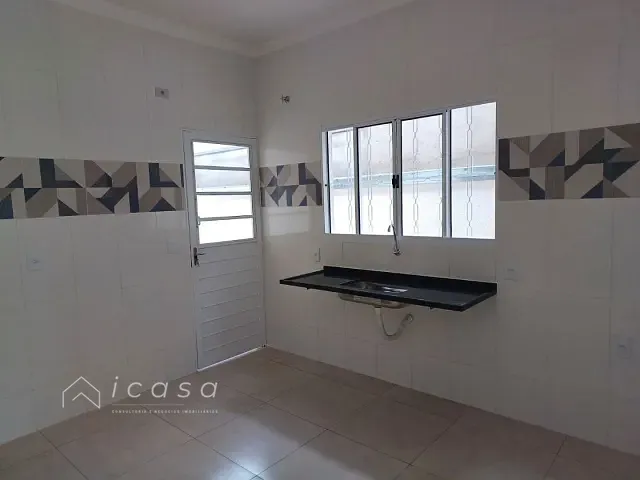 Casa com 125m² 2 quartos e 1 banheiro, à venda, no bairro Piracangaguá em Taubaté
