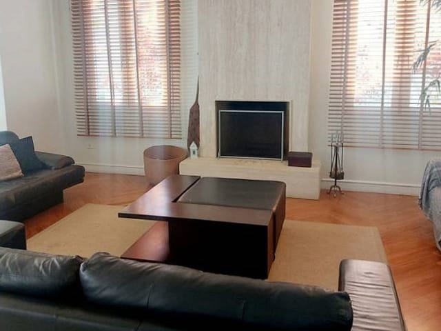 Casa com 1000m² 4 quartos e 6 banheiros, à venda, no bairro Tamboré em Santana de Parnaíba