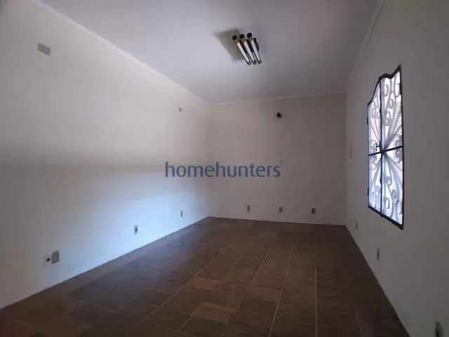 Casa com 275m² 3 quartos e 2 banheiros, para alugar, no bairro Parque São Quirino em Campinas