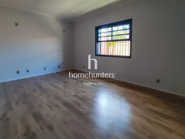 Casa com 275m² 3 quartos e 2 banheiros, para alugar, no bairro Parque São Quirino em Campinas