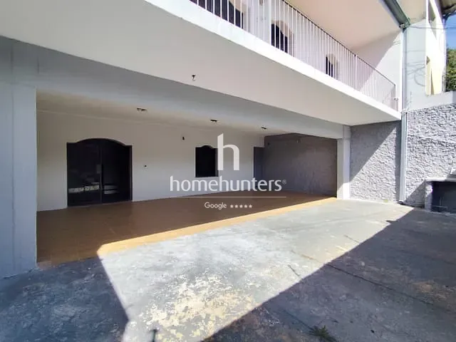 Casa com 275m² 3 quartos e 2 banheiros, para alugar, no bairro Parque São Quirino em Campinas