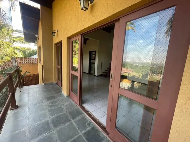 Casa com 348m² 4 quartos e 2 banheiros, para alugar, no bairro Urbanova em São José Dos Campos