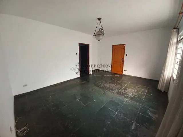 Casa com 283m² 3 quartos e 3 banheiros, à venda ou para alugar, no bairro Centro em Jacareí