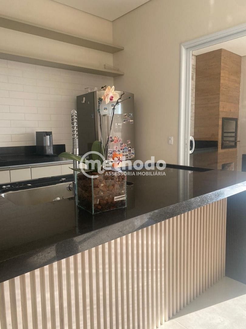 Casa, 3 quartos, 240 m² - Foto 4